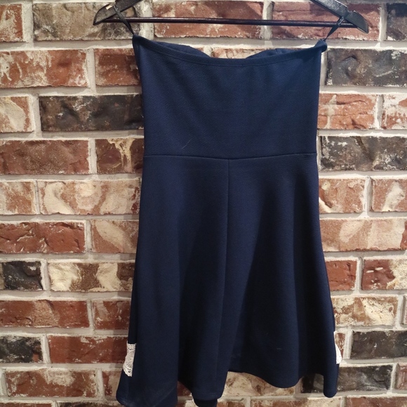 Blue Strapless with White Lace - Picture 2 of 2